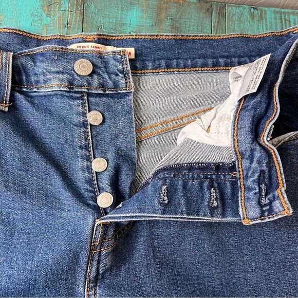 Levi's Wedgie Skinny Jeans Raw Frayed Hem Button Fly Size 16 Medium Wash Denim - Picture 8 of 13